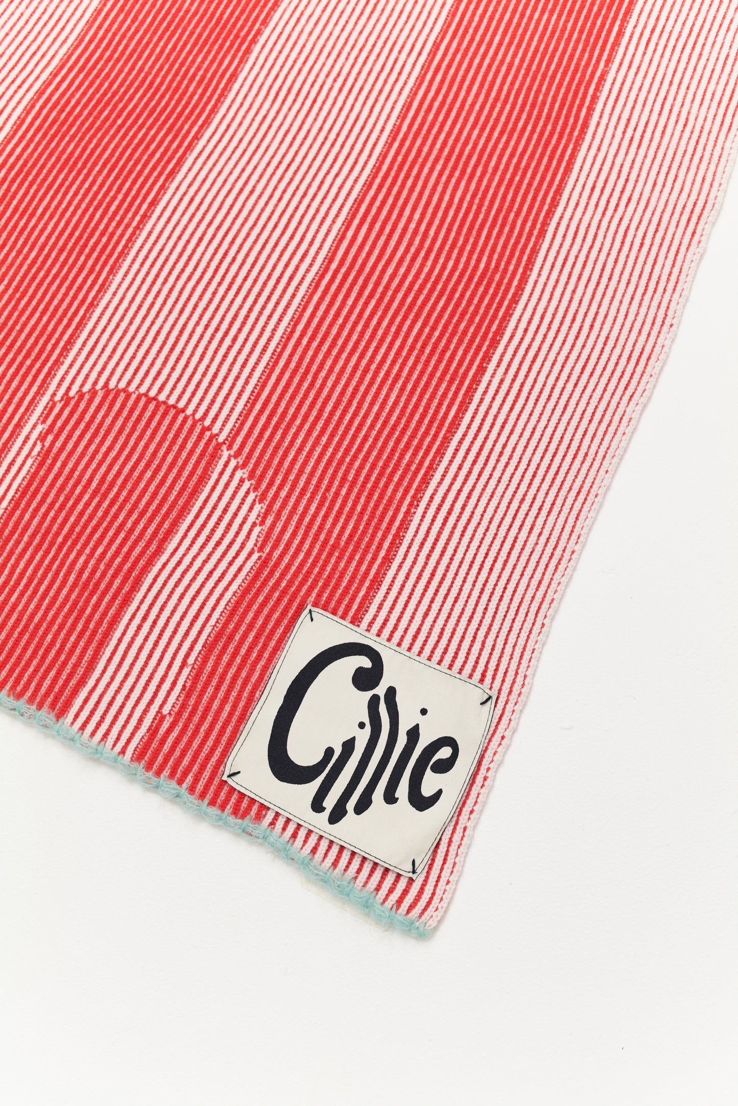 Knitted Inverse Throw | Candy Cane
